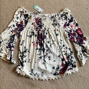 Luq off the shoulder top NWT
